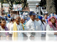 Scene near the Court of Appeals during Sonando trial. [photo: LICADHO]